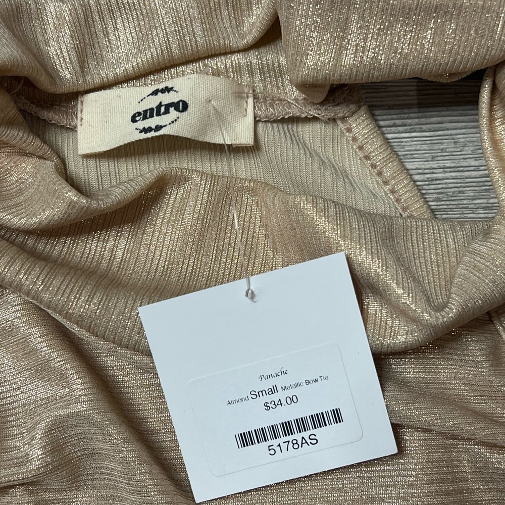 Entro metallic mock neck bow tank top size small, NWT. Non-smoking home. - Picture 4 of 7
